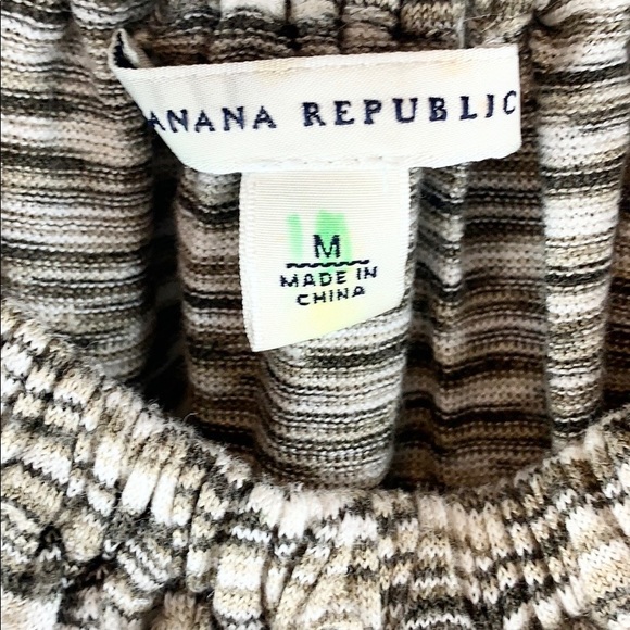 BANANA REPUBLIC | Ruffled Boatneck Stretchy Heathered Short-Sleeved Sweater - Picture 5 of 8